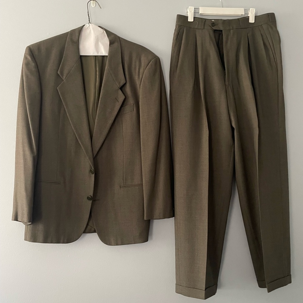 Giorgio Armani Le Callzioni vintage suit